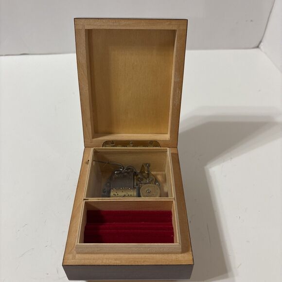 VINTAGE REUGE SORRENTO MUSIC BOX W/ ITALIAN INLAY. Work Great - Picture 6 of 14